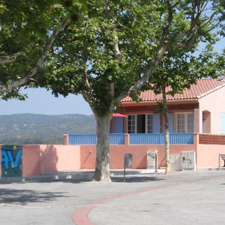 Place Du Chateau Pourrieres Exterior photo